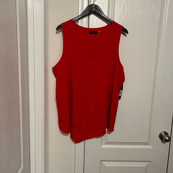 Red - Picture 2 of 4